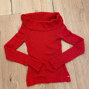 American Eagle red sweater size med but can fit s/m